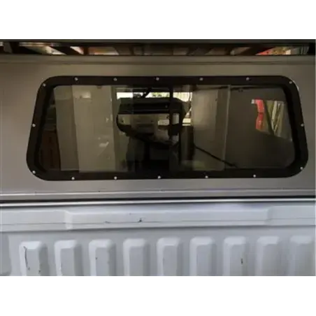 Fenêtre coulissante a l'avant pour hardtop Explorer Alu-Cab